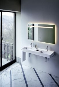 Veidrodis Laufen LEELO 1200x40x700 mm, su aliuminio rėmu, su horizontaliu LED šviestuvu, lietimo jutikliu