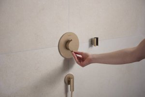 Dekoratyvinė dalis potinkiniam termostatiniam maišytuvui HANSGROHE Ecostat Comfort S, 1 funkcijos, spalva - šlifuotos bronzos