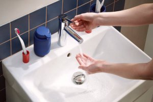 Praustuvo maišytuvas HANSGROHE Zesis S 100 CoolStart, be dugno vožtuvo, spalva - chromo (chrome)