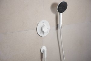 Dekoratyvinė dalis potinkiniam termostatiniam maišytuvui HANSGROHE Ecostat Comfort S, 2 funkcijos, spalva - balta matinė