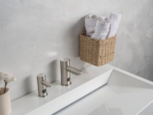 Skysto muilo dozatorius, montuojamas ant praustuvo, talpa -1l, nerūdijančio plieno, 24V DC
