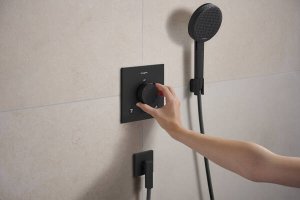 Dušo komplektas HANSGROHE Raindance Alive Select S 125, 3 srovių, EcoSmart, su 1,6 m dušo žarna, spalva - juoda matinė (matt black)