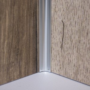 Profilis vidinis 90°  3x2550 mm, skirtas Vipanel montavimui