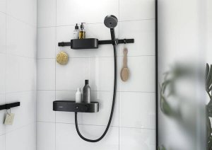 Komplektas HANSGROHE WallStoris: termostatinis maišytuvas, dušo galva 105 3jet, žarna ir aksesuarų rinkinys