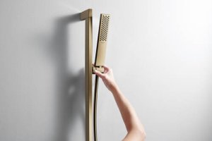 Rankinė dušo galvutė HANSGROHE Pulsify E 100, 1 srovės, EcoSmart+, spalva - šlifuota bronza (brushed bronze)