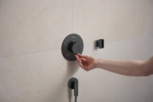 Dekoratyvinė dalis potinkiniam termostatiniam maišytuvui HANSGROHE Ecostat Comfort S, 2 funkcijos, spalva - šlifuoto juodo chromo