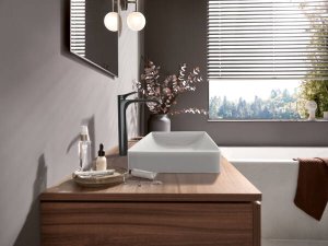 Praustuvo maišytuvas HANSGROHE Vivenis 250 CoolStart, be dugno vožtuvo, spalva - šlifuoto juodo chromo (brushed black chrome)